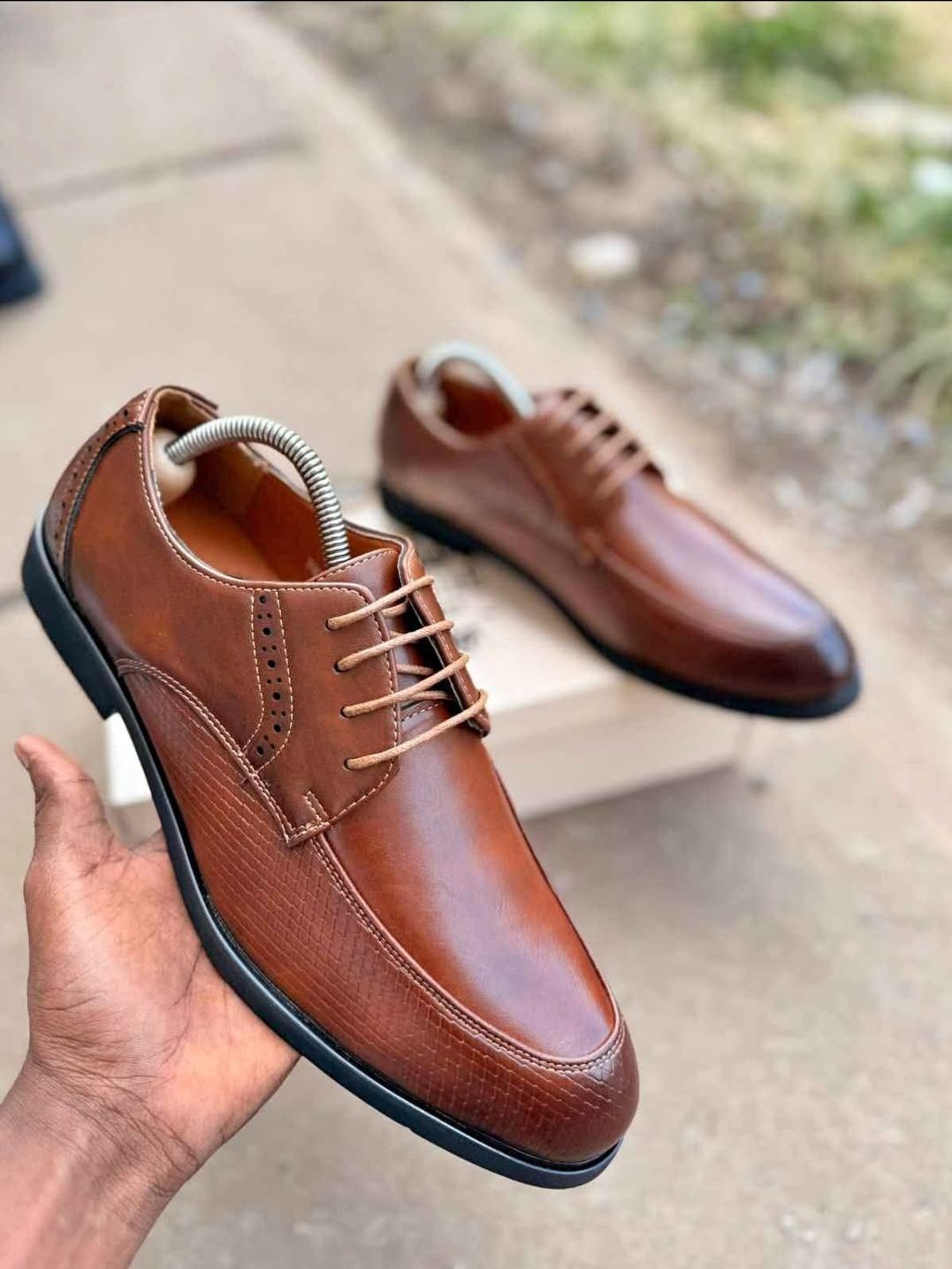 CLEARANCE SALE !!!Leather Pure genuine Men cow leather oxfords groom shoes genuine leather official or casual can be worn with suits or casually for any occasion