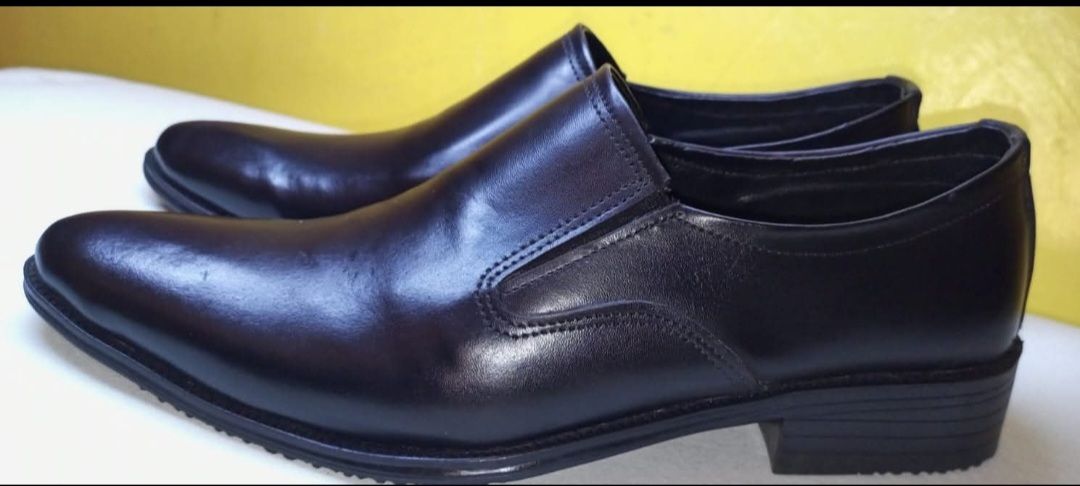 CLEARANCE SALE !!!Leather Pure genuine Men cow leather oxfords groom shoes genuine leather official or casual can be worn with suits or casually for any occasion