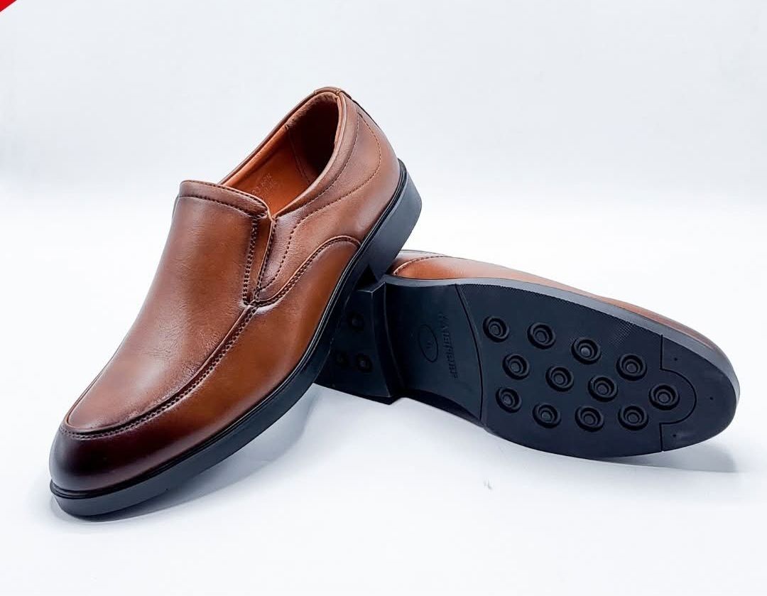 CLEARANCE SALE !!!Leather Pure genuine Men cow leather oxfords groom shoes genuine leather official or casual can be worn with suits or casually for any occasion