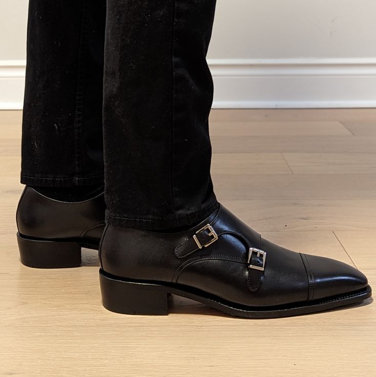 CLEARANCE SALE !!!Leather Pure genuine leather Men cow leather oxfords groom shoes genuine leather official or casual can be worn with suits or casually for any occasion