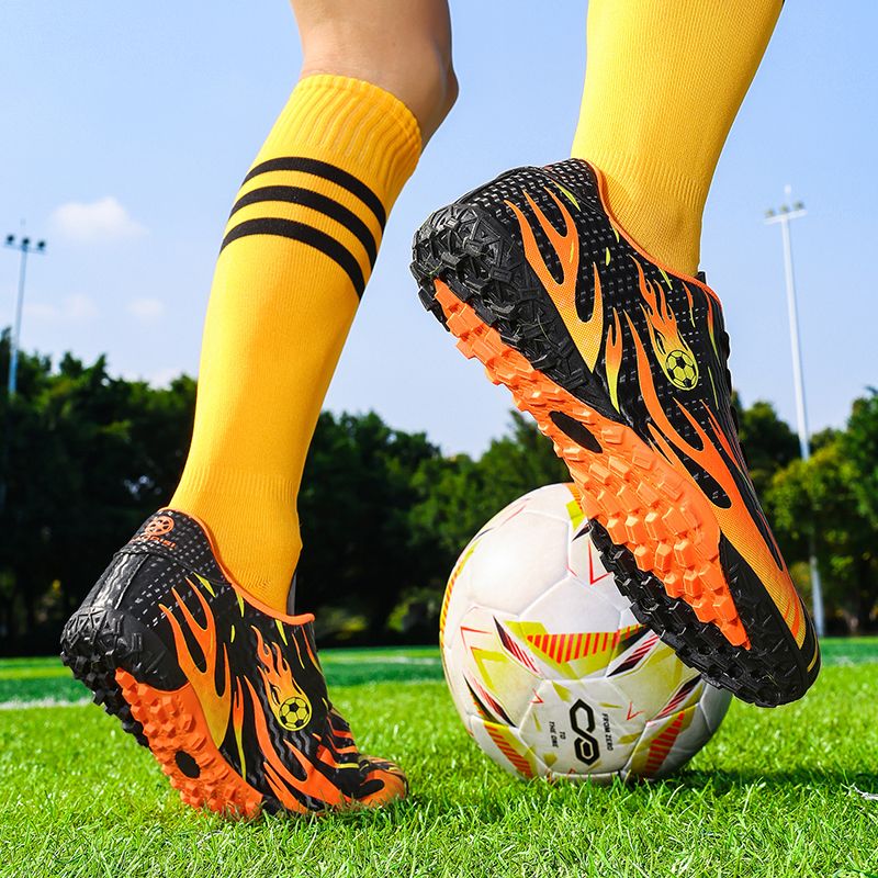 New Men Kids Soccer Shoes Team Cleats Football Boots Sports Long Studs Turf Shoes for Training Competition