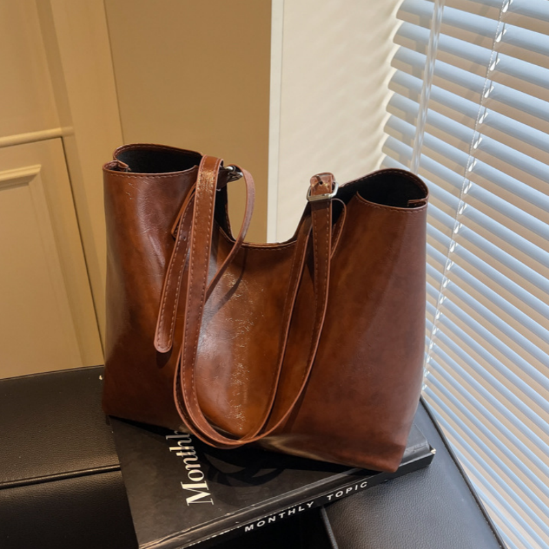 New bag for women with niche texture design, shoulder bag, casual commuting, large capacity tote bag