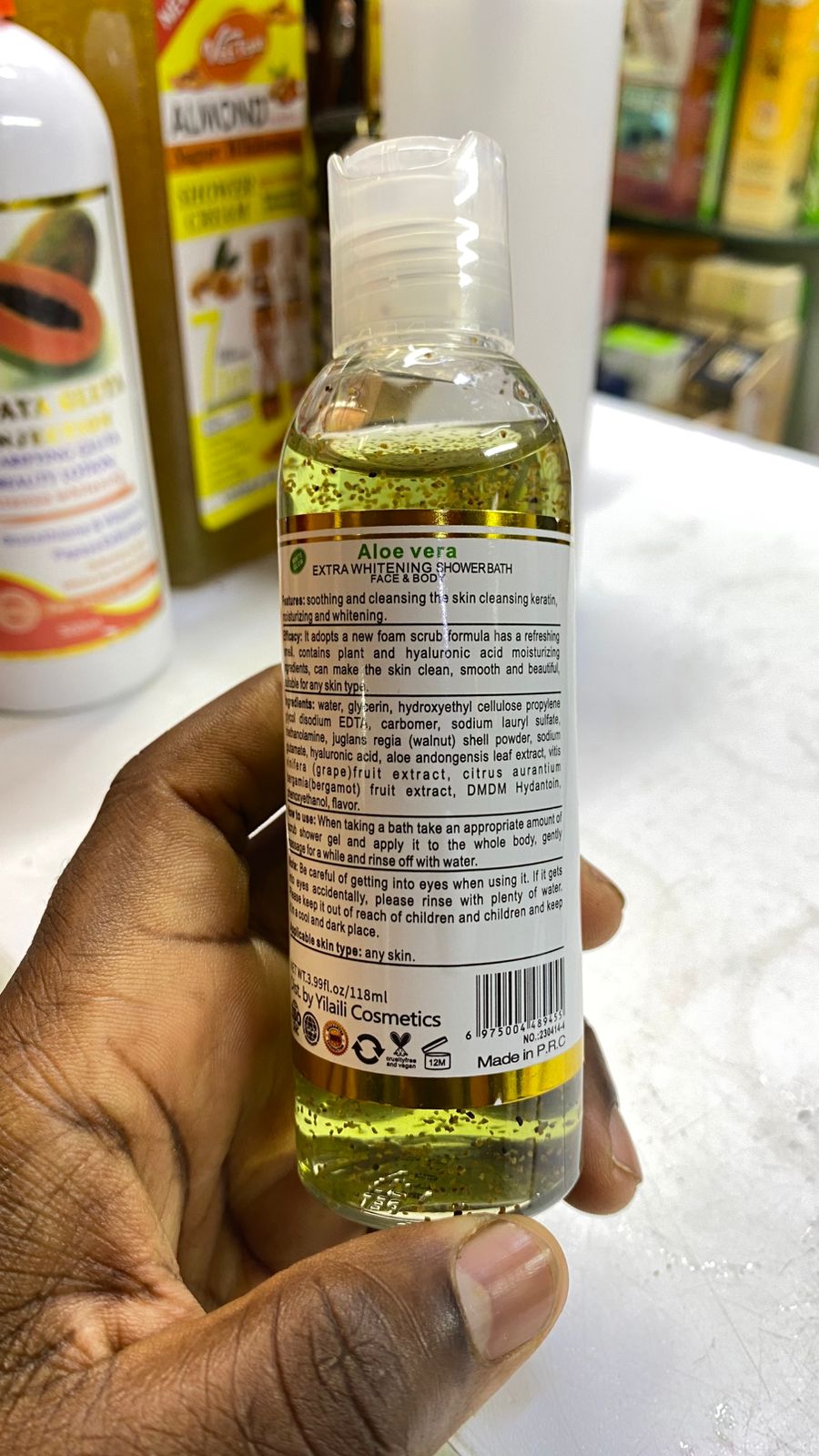 LANSYADE Aloe vera Extra Whitening Shower Bath Face and Body scrub BODY WASH SHOWER GEL Natural Whitening & Exfoliation Eliminates wrinkles and dead skin Whitening Soap 118ml