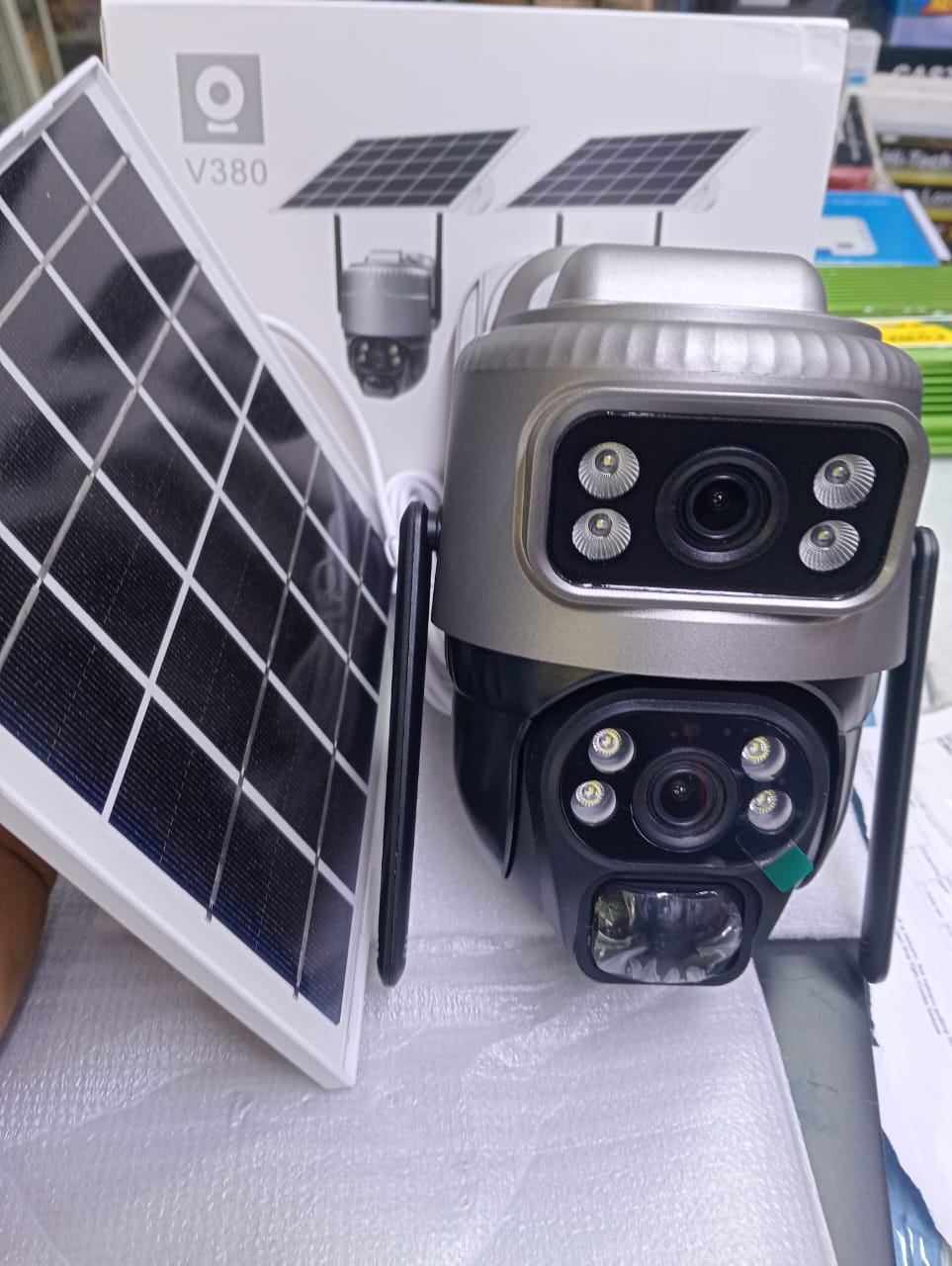 Solar CCTV camera PTZ with SIM card slot 4G