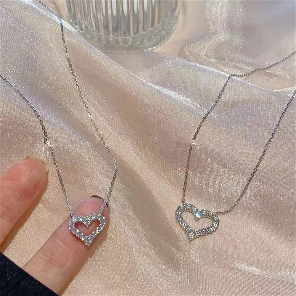 Kpop Crystal Hollow Love Pendant Necklace Romantic Zircon Simple Necklace For Women Trendy Jewelry Accessories