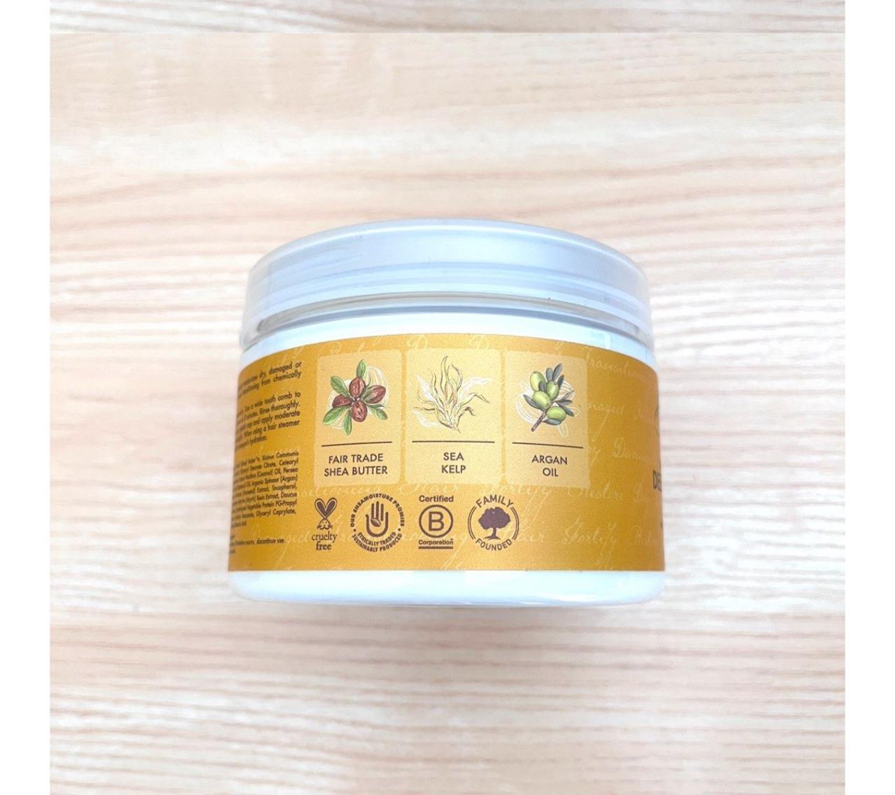 Shea Moisture Raw Shea butter deep treatment masque - 340g
Shea Moisture Raw Shea butter deep treatment masque - 340g