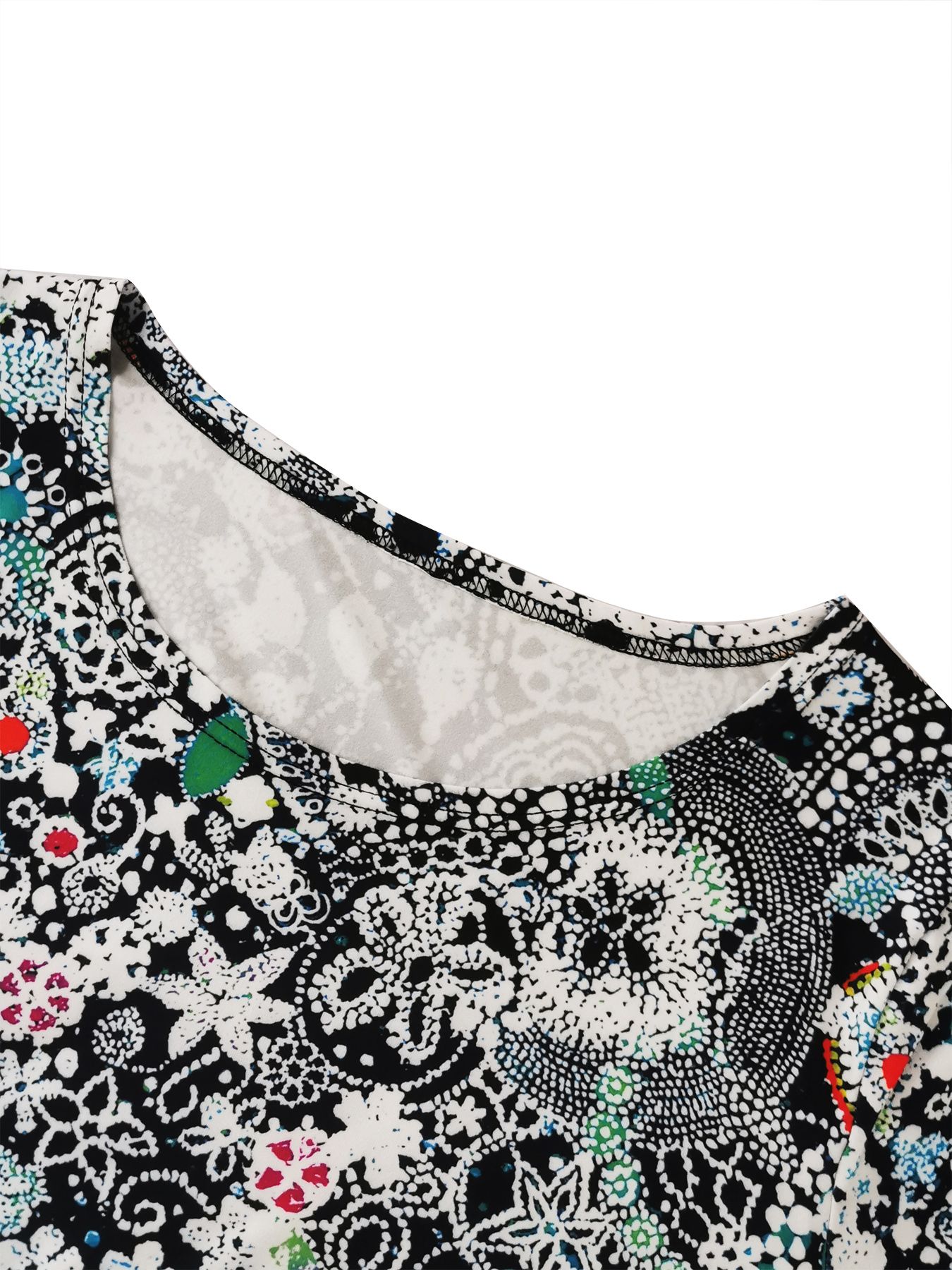 Plus Size Polyester Blouse With Floral Print, Relaxed Fit, Machine Washable, Round Neckline, All-Season Wear