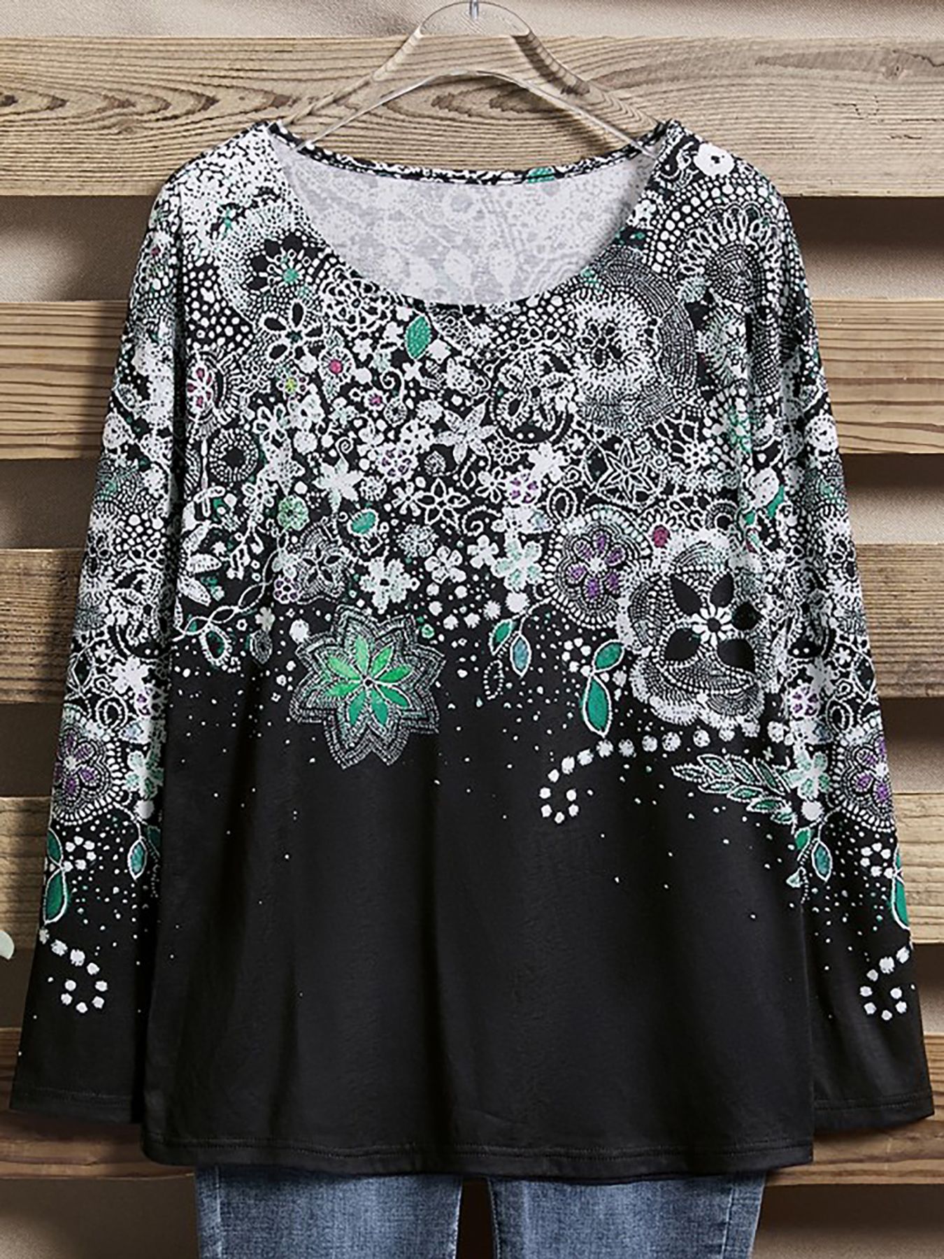 Plus Size Polyester Blouse With Floral Print, Relaxed Fit, Machine Washable, Round Neckline, All-Season Wear