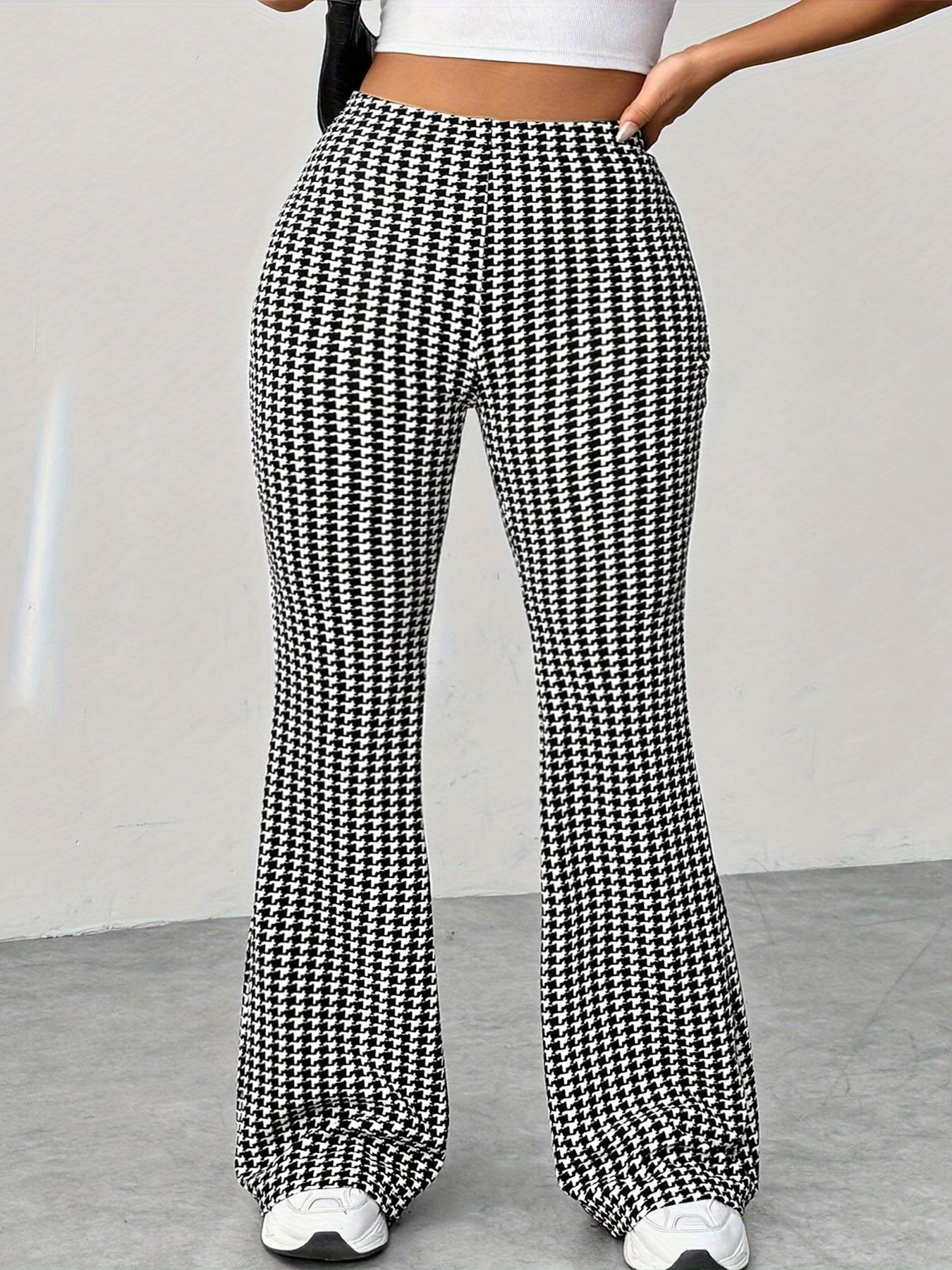 Stylish Plus Size Bird Pattern Polyester Knit Pants - Comfortable, Machine Washable, All-Season Pants for Women - Elegant, Soft, and Breathable Fabric, Perfect for Daily Wear