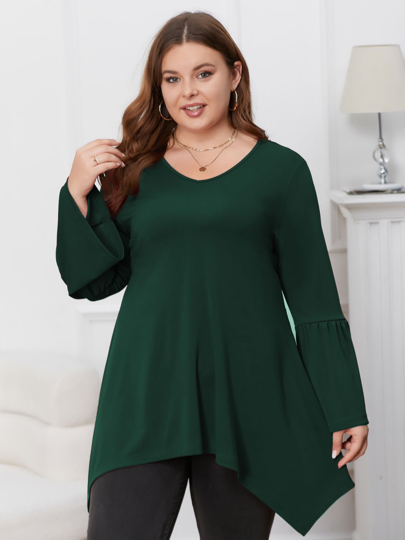 2025 Women Fashion T-shirt,Asymmetrical Hem V Neck T-shirt, Chic Flared Sleeve Top，Plus Size Women's Clothing T026