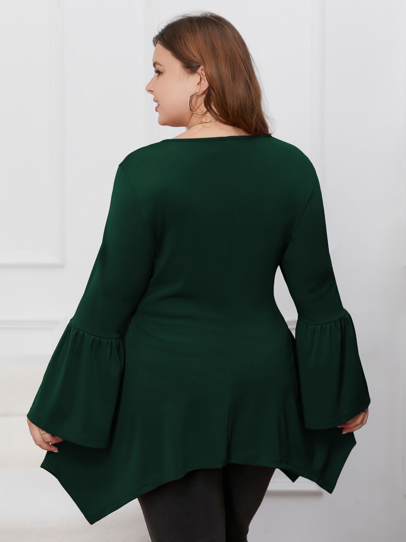 2025 Women Fashion T-shirt,Asymmetrical Hem V Neck T-shirt, Chic Flared Sleeve Top，Plus Size Women's Clothing T026