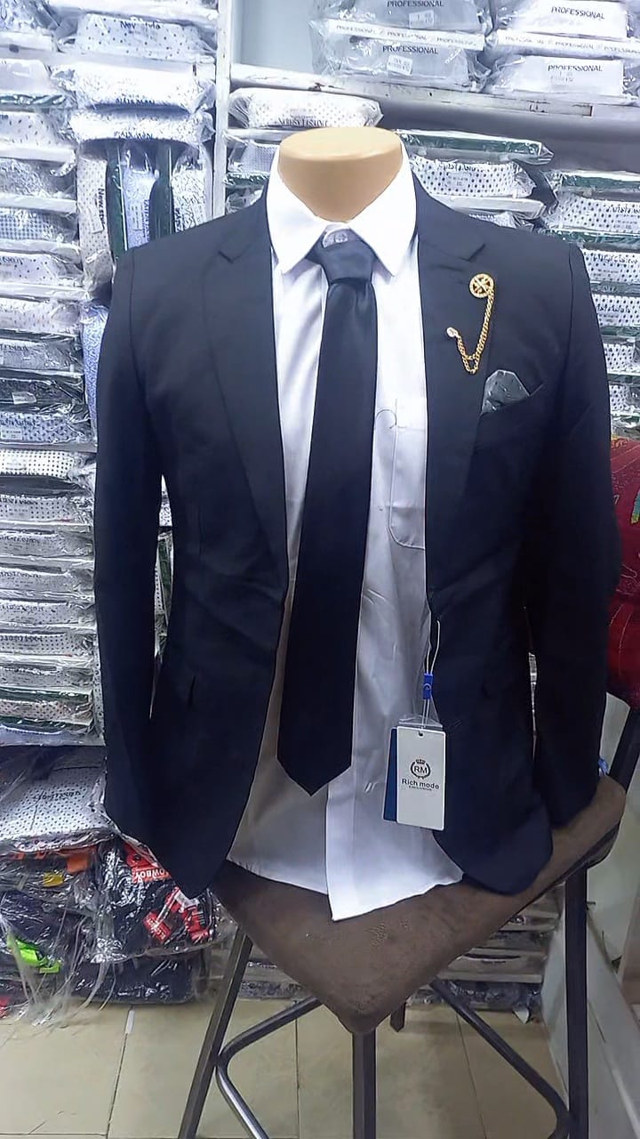 Men’s Fashion Slim Fit  2 piece Suit with free Shirt  – Premium Formal Wear Made in Turkey – Stylish Blazer and Trousers Set for Business, Weddings, and Special Occasions