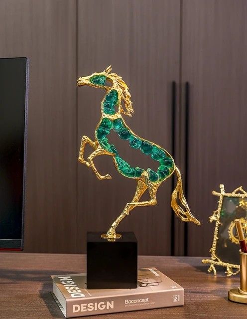 Luxury Modern Crystal Horse Statue – Marble Base Metal Glass Horse Sculpture, Handicraft Ornament for Home, Office, Bar & Desktop Decor, Collection Gift