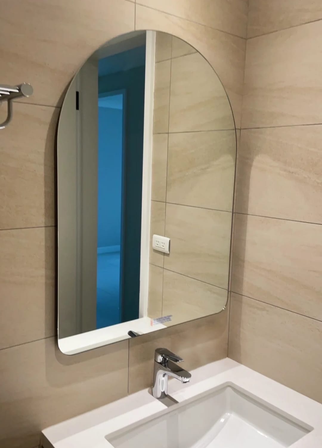 Peel and Stick Wall Mirror – Self-Adhesive Home Decor Mirror Available in Semi-Circle & Rectangle Shapes for Easy Tool-Free Installation