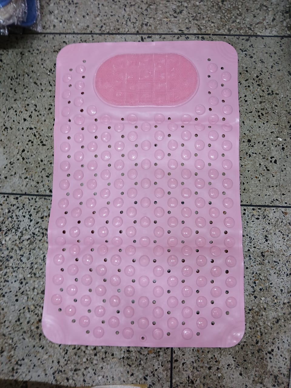 Anti-Slip Bathroom Mat Size 38x70cm – Non-Slip Absorbent Shower Mat with Rubber Underside for Bathroom Floor, Sink Area and Tub Safety at Home