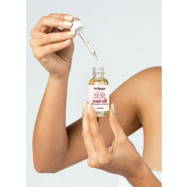 Brightening Yoni oil Feminine Oil, private parts brightening ,dark inner thighs, remove ingrown hair,vaginal for moisturizing Restores PH , Balances and Eliminates Odor