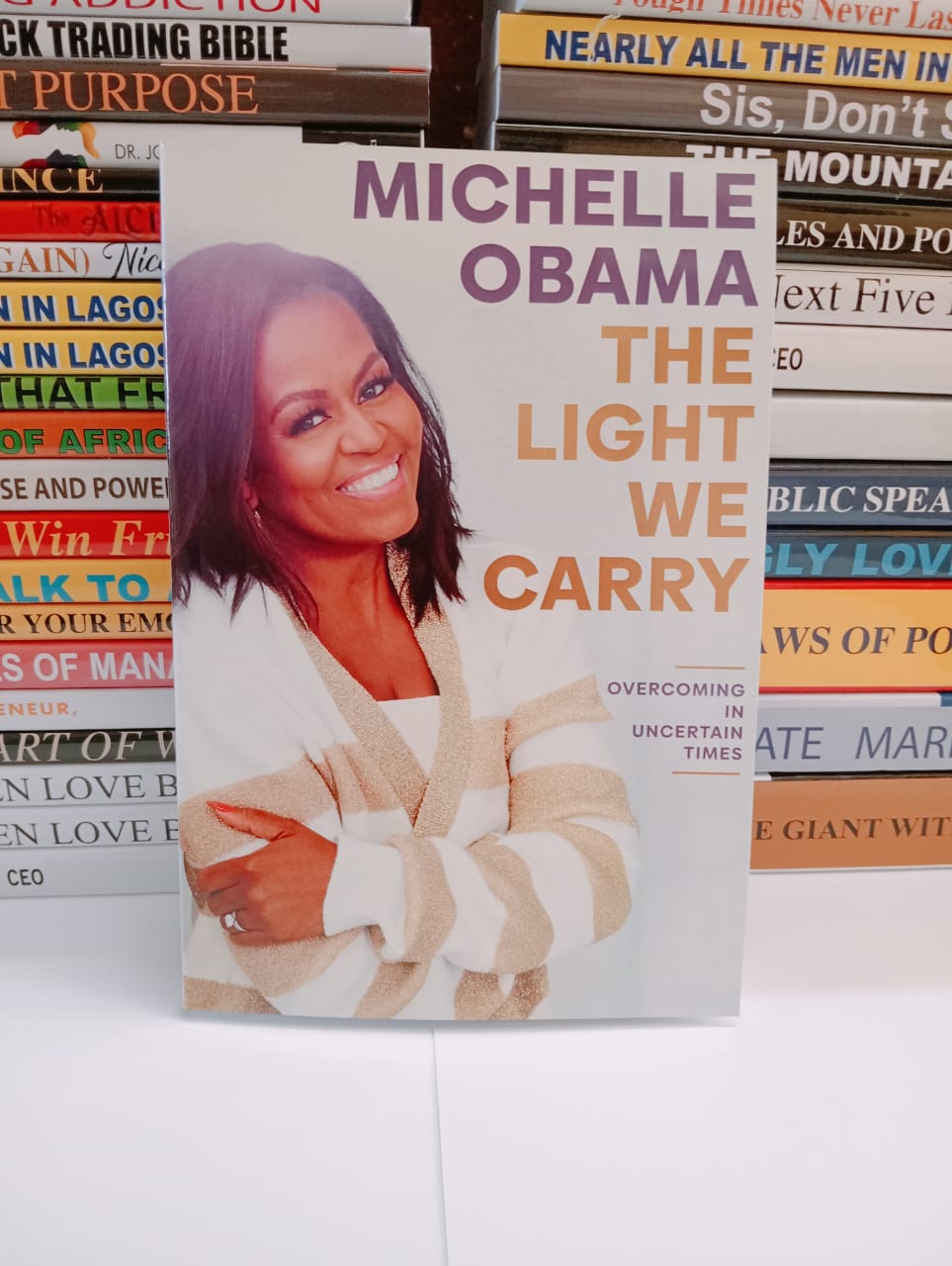 "Contemporary female friendship goes glam in this lively debut novel with remarkable depth." -- Washington Post

"Great fun and extremely smart." -- npr.org

NAMED A MOST ANTICIPATED BOOK OF 2022 BY V
