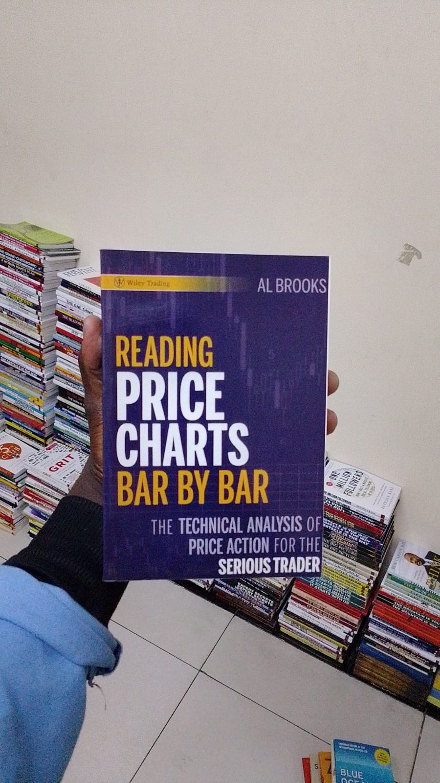"Reading Price Charts Bar by Bar" Book By Al Brooks