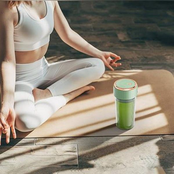 Household Multi-Functional Small Juicer Portable Multi-Functional Usb Charging Fruit Electric Juice Stirring Cup  Juicers
