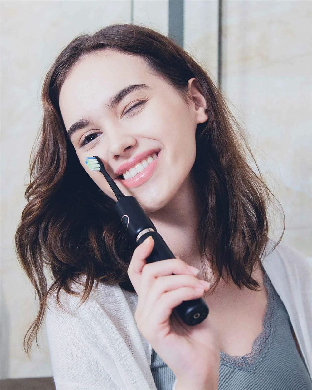 P11 Sonic Whitening Electric Toothbrush Rechargeable USB Charger Ultra Powerful Waterproof 4 Heads and 1 Travel Case Powered Toothbrushes & Accessories