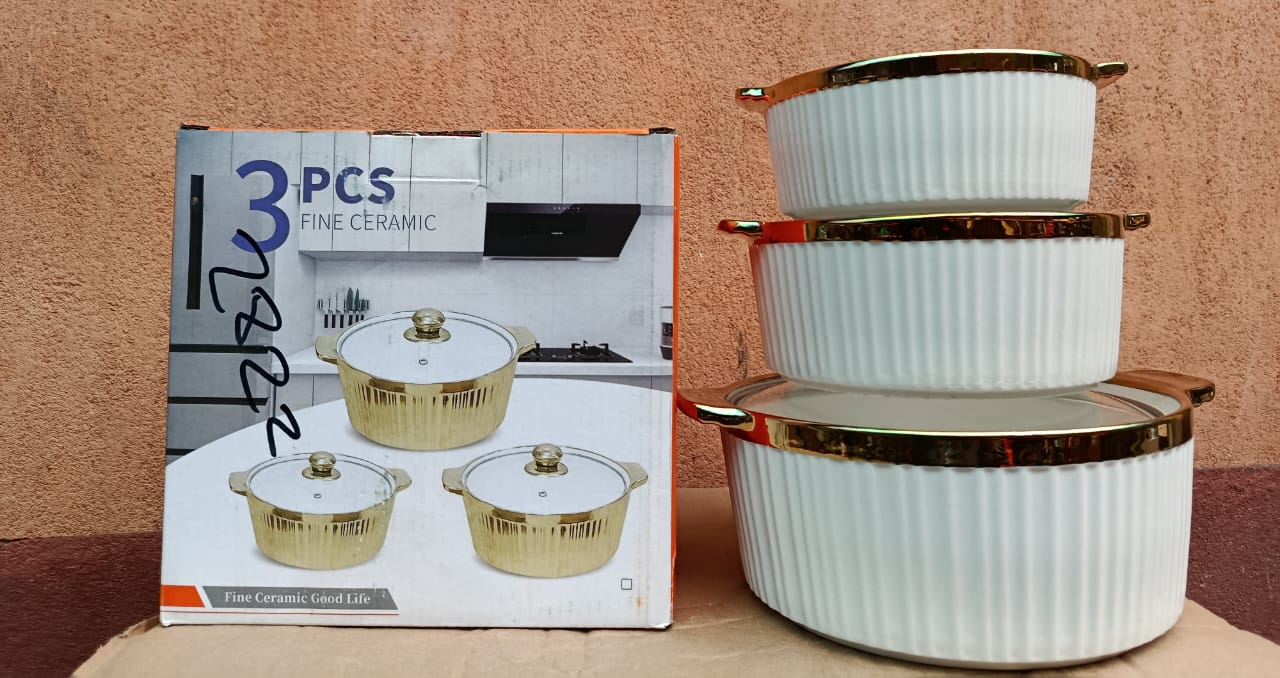 HOTPOT. 3pcs Golden ring hotpot Ceramic casserole. Comfortable carrying during travel,picnics etc, Freshness Redefined - Retain aroma, taste & nutrition, Intact locking system