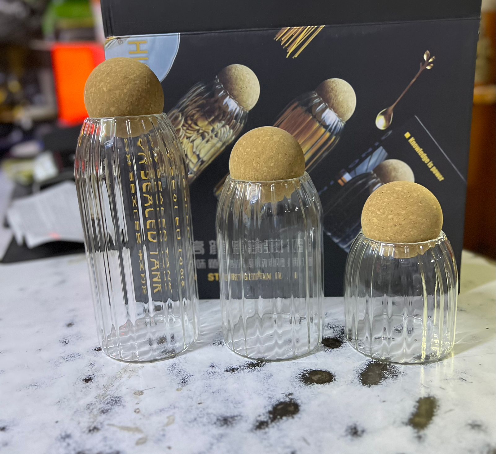 SPAGHETTI VASE. 3 pcs Spaghetti  glass vase with bamboo lid and multipurpose storage container. Made from thick, BPA-free glass that is both durable and non-toxic, ensuring the safe storage.