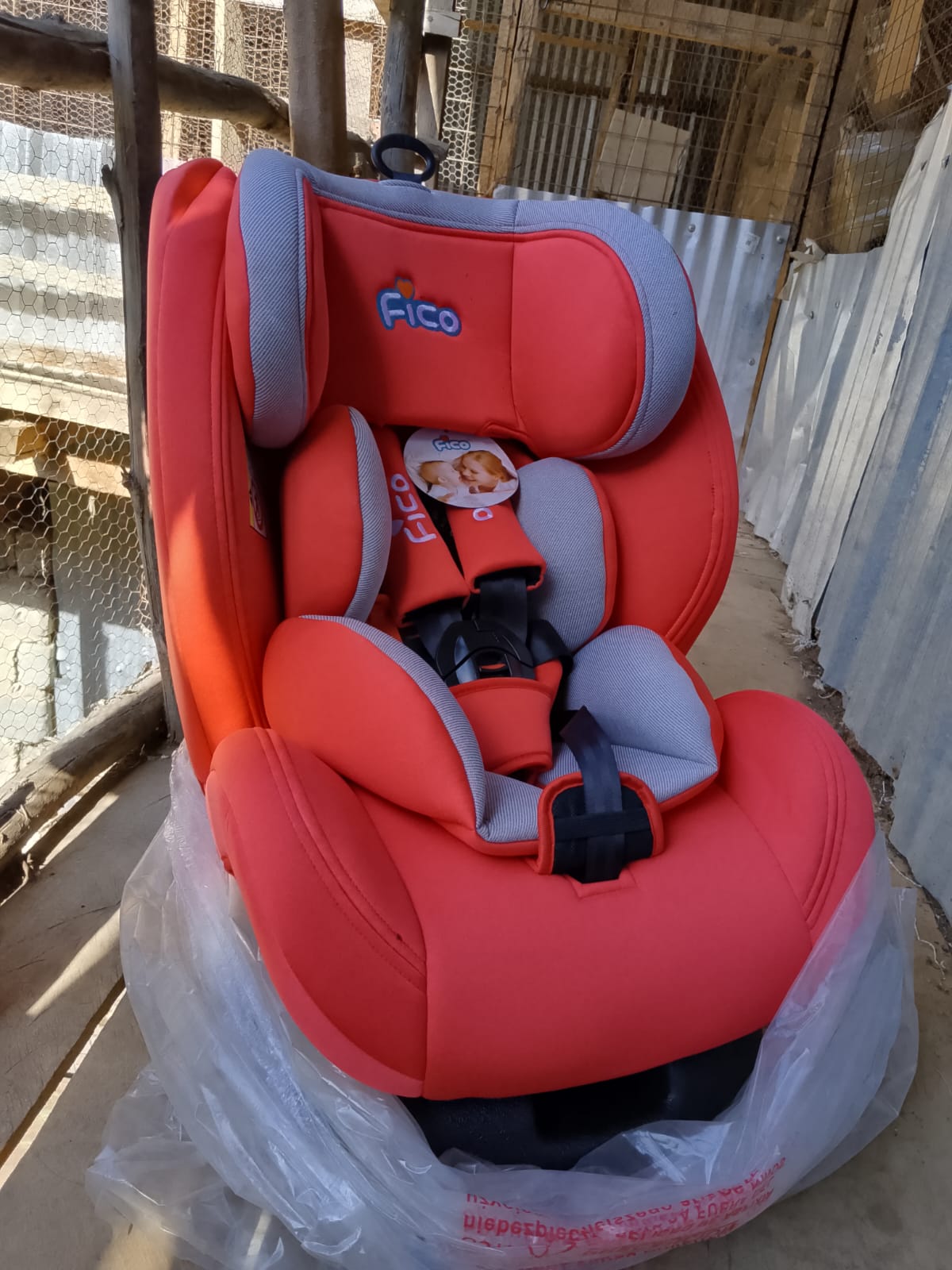 CAR SEAT. Baby car seat,3 reclining positions, Ergonomic base, Used as booster, Washable seat cover, Up to 7 yrs, Forward facing, Max 25 kg