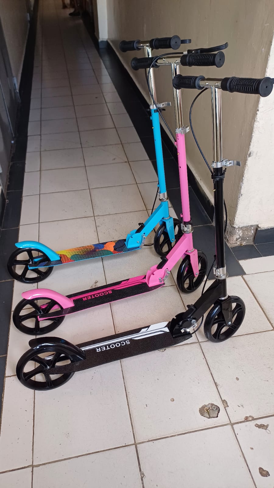 Kids Scooter for Ages 8+ – Foldable with Handle Brake & Adjustable Height