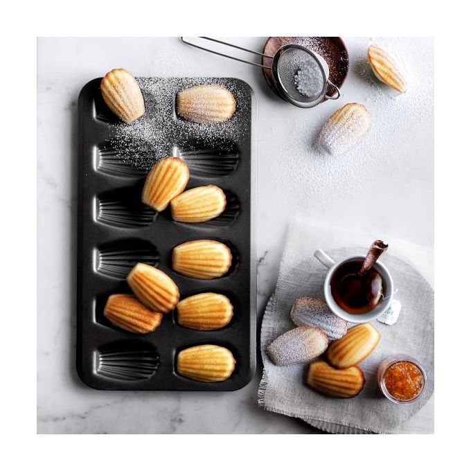 12 slots nonstick Cookie madeleines baking tin