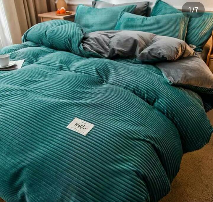 [6 x 7 ]  High Quality Affordable Velvet duvet TC and weaverbird  ( Pillowcases  2pcs, Bedsheet: 1pc and Velvet Duvet: 1pc )