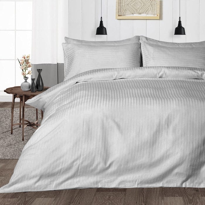 [🔥PRICE OFFER🔥🥑🌽ONLY AT KILIMALL!!!]  [ 6 x 6]  4Pcs Classy Brand New Very Quality Stripped duvet covers(▪️1 pc duvet cover ▪️1 pc bedsheet 🔹2 pcs pillow cases )