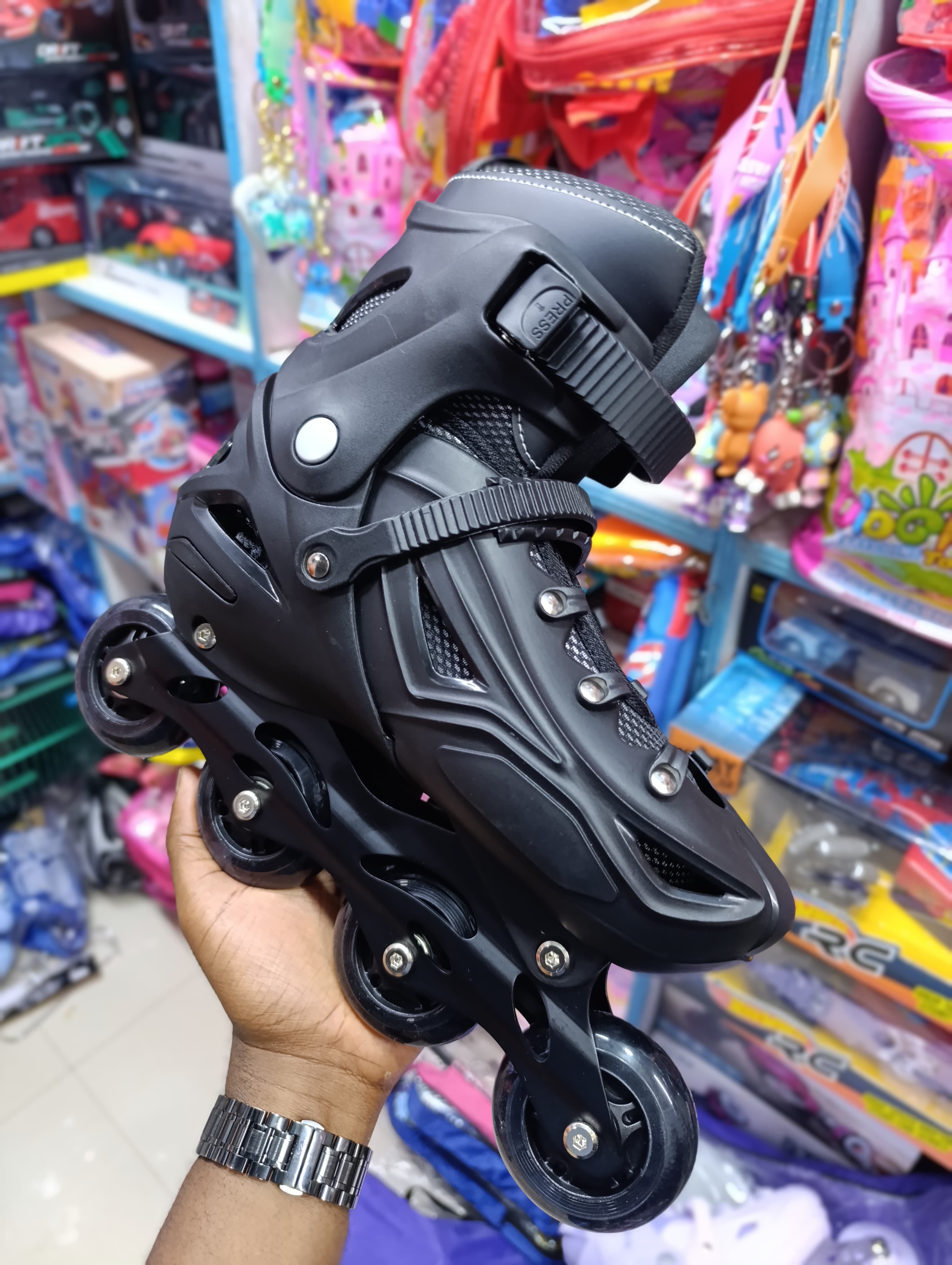 [🔥🛒 SHOP NOW OFFER 🛒🔥 🥑🌽ONLY AT KILIMALL !!! ] 1Pair Brand New Classy Very Quality Hard boot skates 📌Rubber wheeled at Best Price (Teens & Adults )