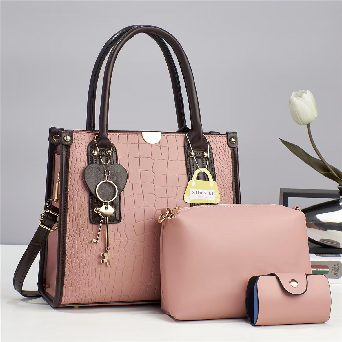 [ ❤EMBRACE THE LATEST TREND 🤩🤩✨ !!! ] 3 IN 1 Classy  Brand New High Quality Stylish and Luxurious Comfortable Ladies Handbag ..Designed With Durability and Functionality ✔👌