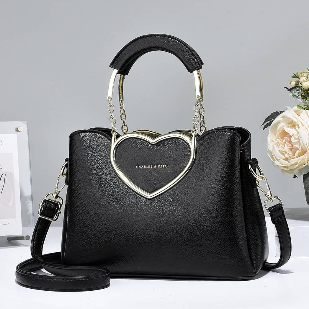 [ ❤EMBRACE THE LATEST TREND 🤩🤩✨ !!! ] 1Pc Brand New High Quality Stylish and Luxurious Comfortable Ladies Handbag ..Designed With Durability and Functionality ✔👌
