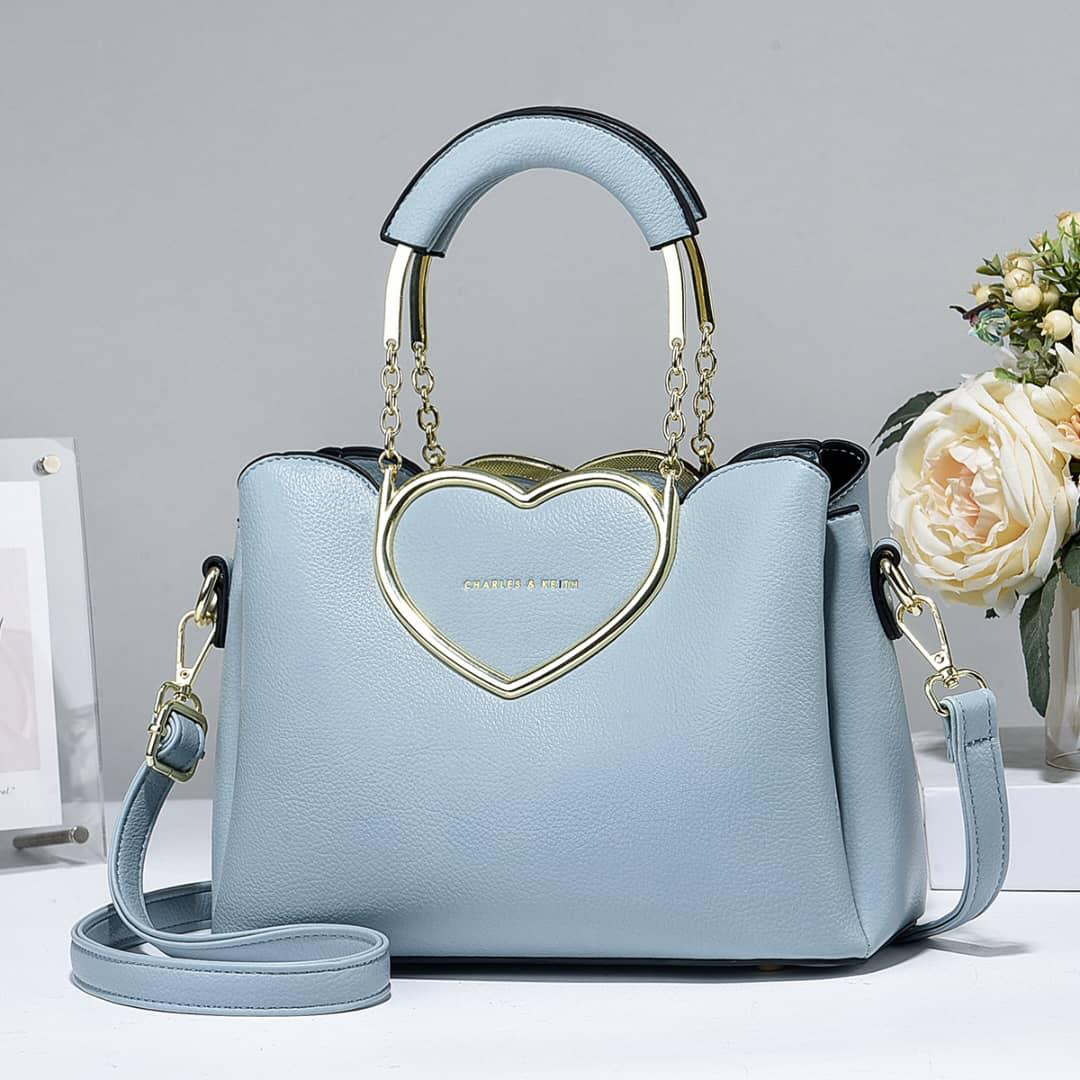 [ ❤EMBRACE THE LATEST TREND 🤩🤩✨ !!! ] 1Pc Brand New High Quality Stylish and Luxurious Comfortable Ladies Handbag ..Designed With Durability and Functionality ✔👌