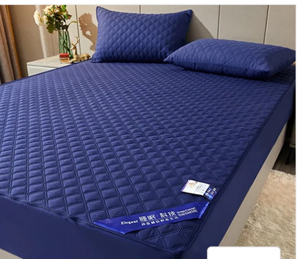🤑🥑GRAB IT AT LOW PRICE+ ADDED OFFERS **🥑🌽 ]  1Pc Size [ 6 X 6 fts ] Brand new Luxurious & Stylish Water proof mattress protector. .Designed With Durability and Functionality✨