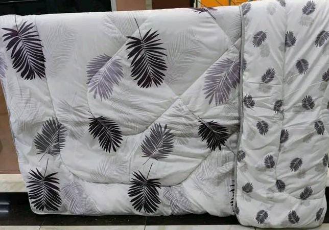 🍒MEGA SALE🍒🕳DONT MISS OUT🥑 4PcS Size [ 5 X 6 fts ] Brand new Luxurious & Stylish Binded duvet ,One sheet & Two pillowcases.. .Designed With Durability and Functionality✨