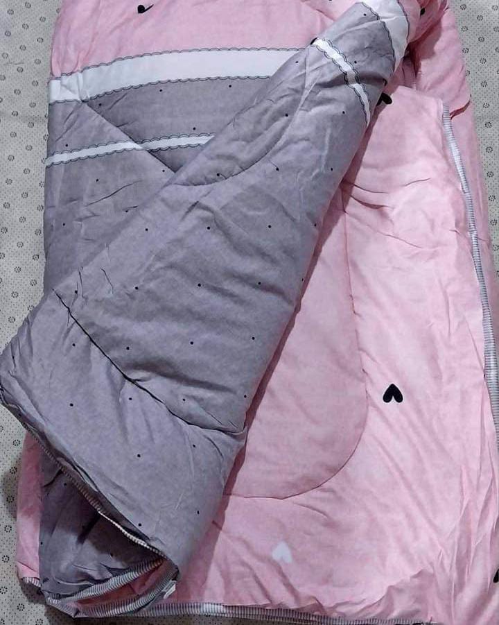 🍒MEGA SALE🍒🕳DONT MISS OUT🥑 4PcS Size [ 5 X 6 fts ] Brand new Luxurious & Stylish Binded duvet ,One sheet & Two pillowcases.. .Designed With Durability and Functionality✨