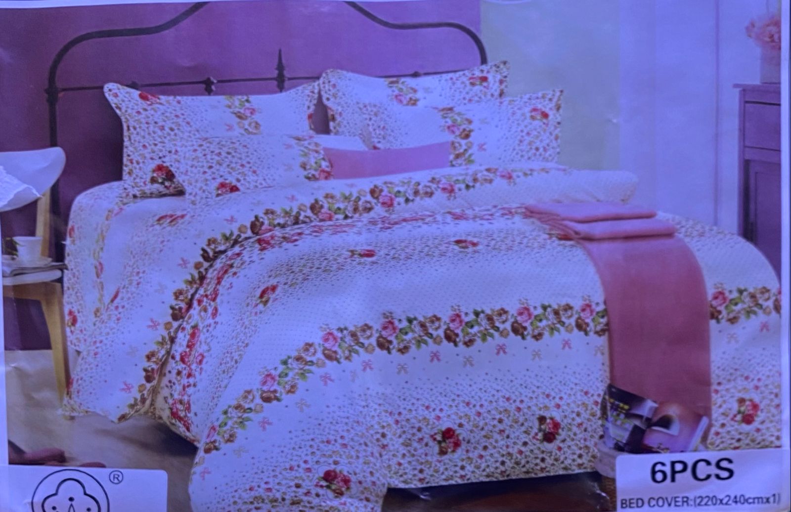 🍒MEGA SALE🍒🕳DONT MISS OUT🥑 6PcS Size [ 6 X 6 fts ] Brand new Luxurious & Stylish Duvet Cover ,One sheet  & Four pillowcases .Designed With Durability and Functionality✨