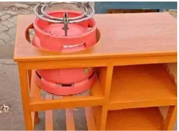 Modern strong and classic kitchen table,Wooden strong Kitchen table with racks. suitable for 6KG cooking Meko.as picture