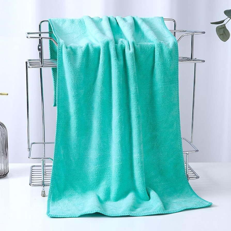 GREEN SURGICAL TOWEL WITH HOLE, FENESTRATED GREEN TOWEL, GREEN MEDICAL FENESTRATED DRAPE, GREEN OPERATING ROOM TOWEL WITH OPENING, GREEN SURGICAL FENESTRATED CLOTH, GREEN PROCEDURE TOWEL WITH HOLE, GR