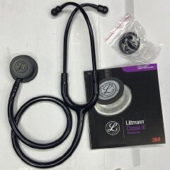 3M Littmann Classic III™ Stethoscope -Black Finish-One stethoscope,a manual and a pair of spare earbuds ///3M Littmann Classic III™ Stethoscope -Black Finish-One stethoscope,a manual and a pair of s
v