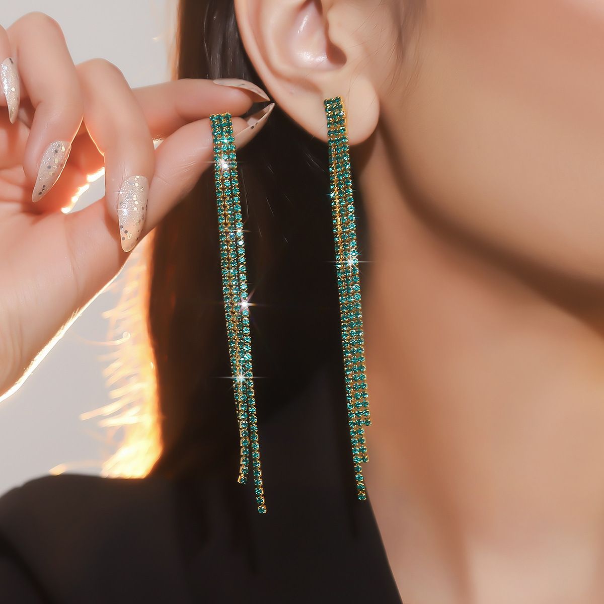 New temperament luxury hole green rhinestone earrings female hundred chain long three-row tassel diamond earrings