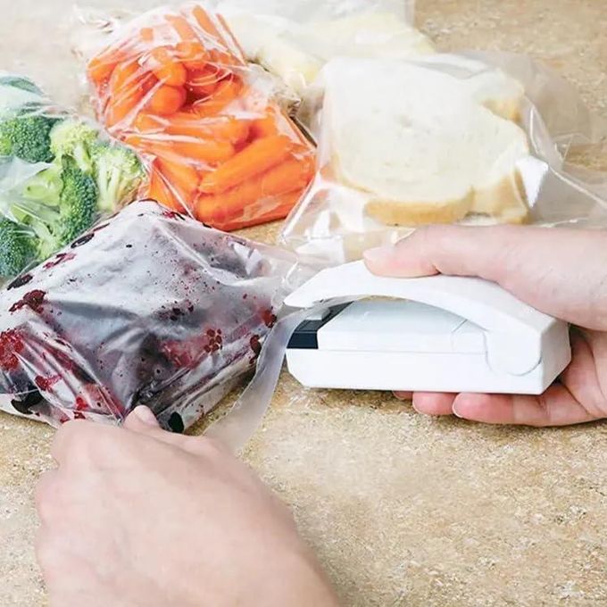 Portable Mini Handheld Heat Sealer for Plastic Bags – Battery-Powered | Fast & Easy Food Storage Sealing | Kenya