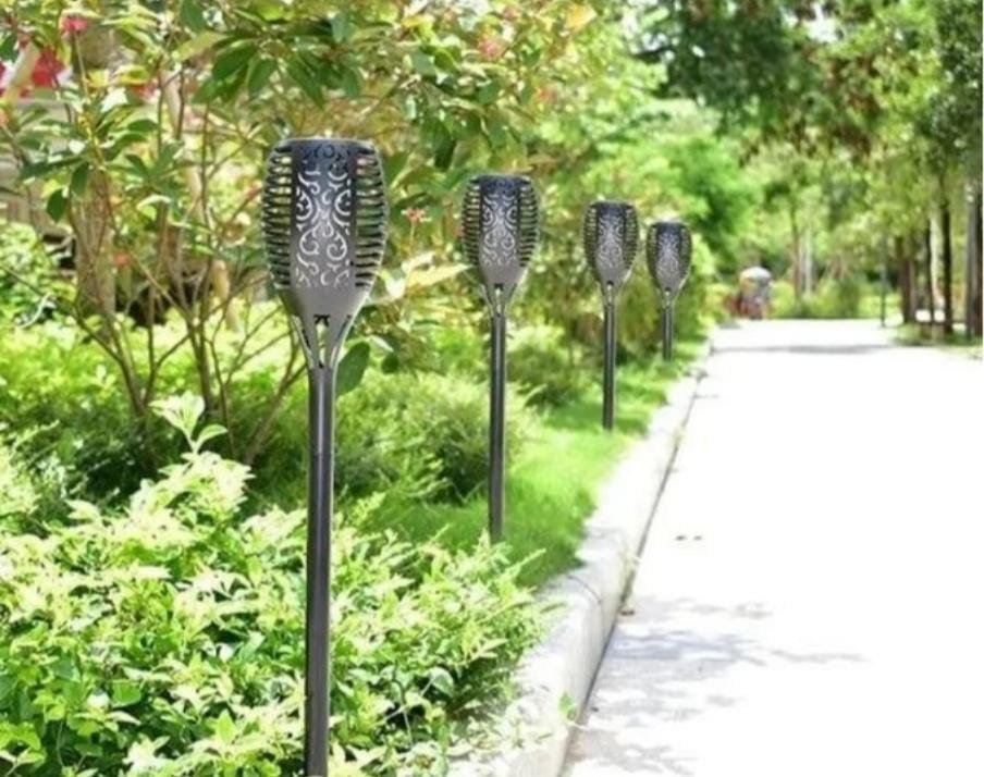 3pcs Waterproof solar powered flame garden light....automatic light sensor