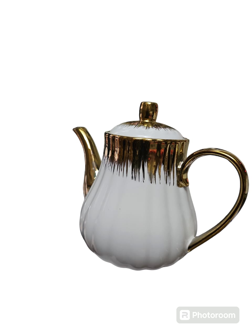 Gold detailed ceramic kitchen kettle