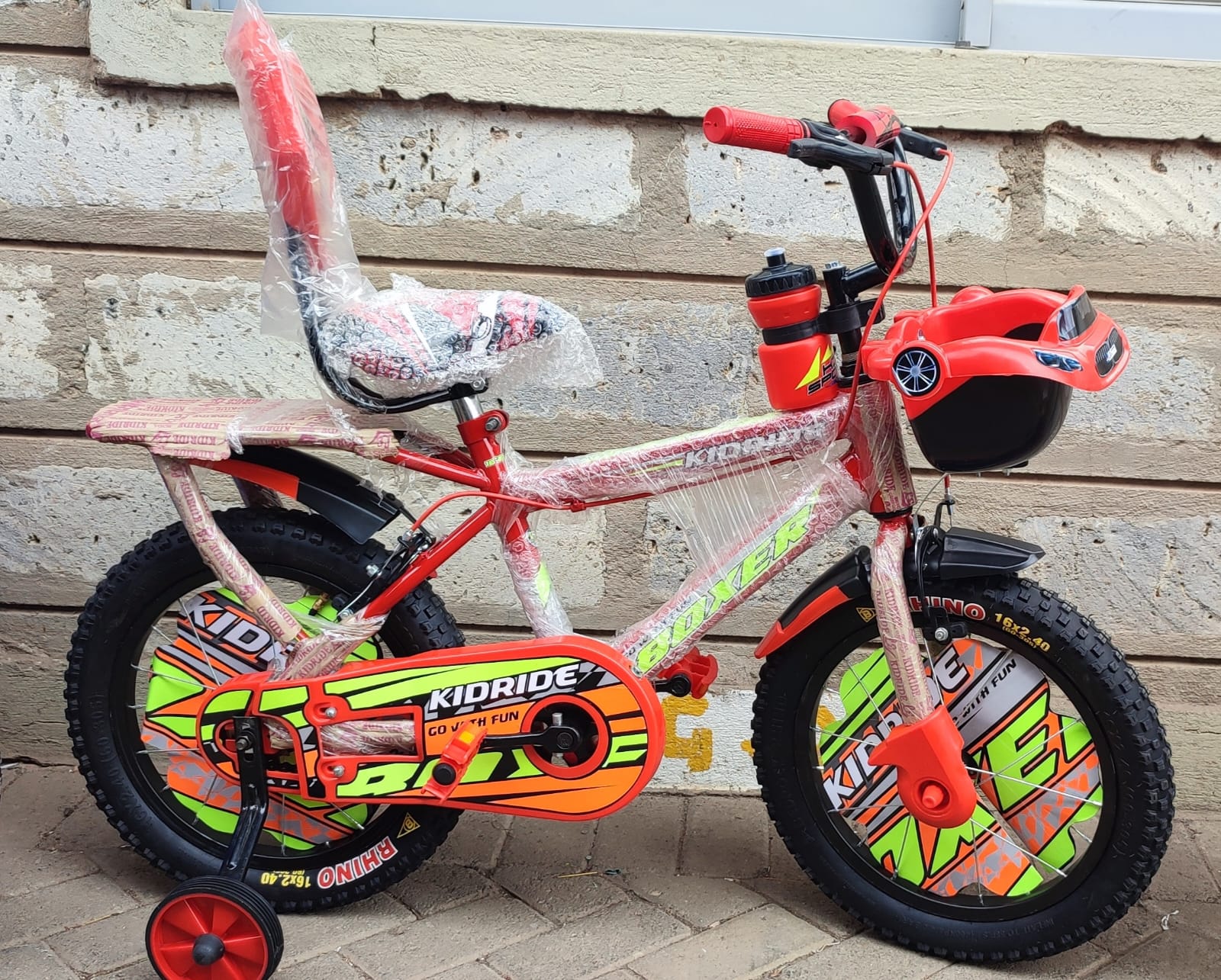 Kids bike mountain bicycle for children that comes with side wheels. Children bicycle with various accessories and 12 months warranty bike