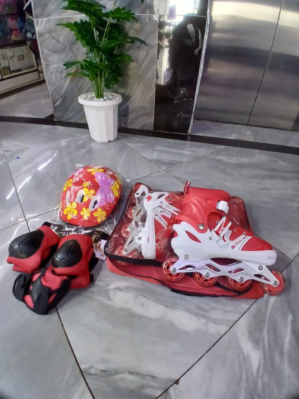 Share this product



Complete Kit Red Roller Skates Shoes
