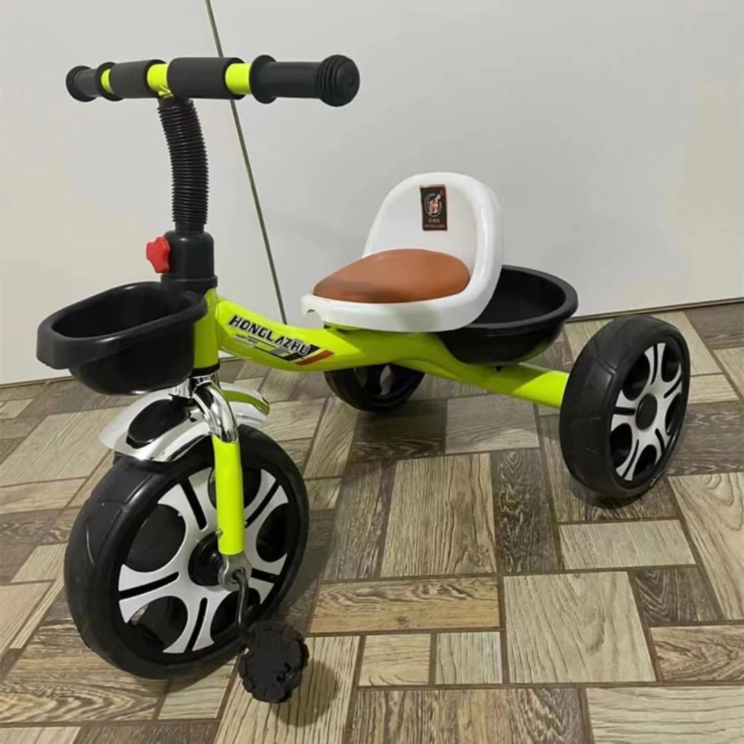 KIDS TRICYLES CHILDREN TRICYCLES KIDS BICYCLES WITH 3 WHEELS KIDS TRICYLES WITH A FRONT AND BACK BASKET BABY BIKE EASY TO RIDE KIDS RIDE age 1 to 4 years