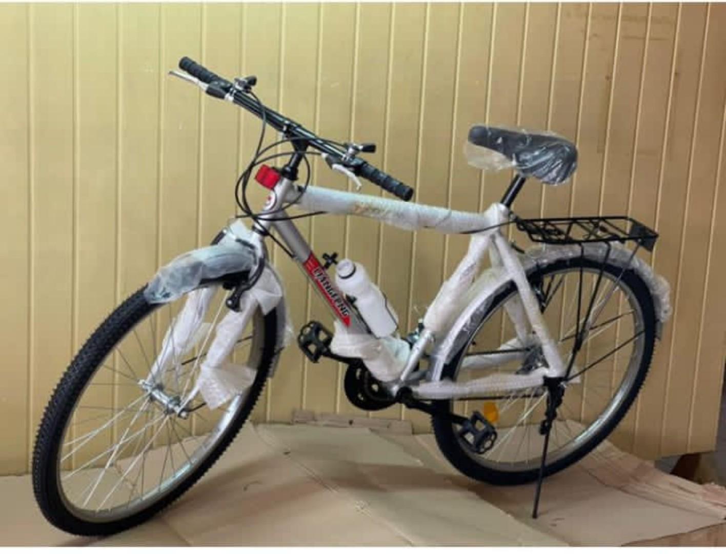 MOUNTAIN BICYCLE SIZE 26 WITH BLACK CARRIER HAS GEARS ADULT BICYCLE